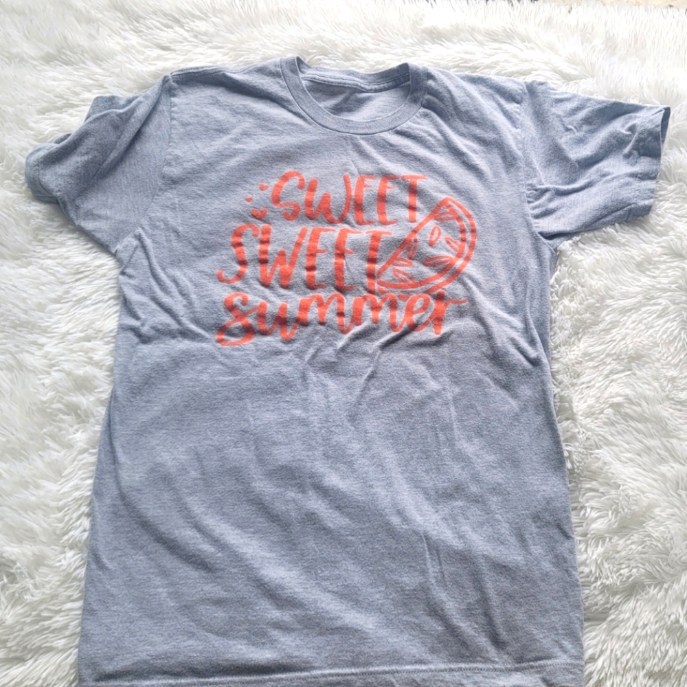 Sweet summer tee